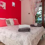 Luxurious In With Swimming Pool Apartament *
