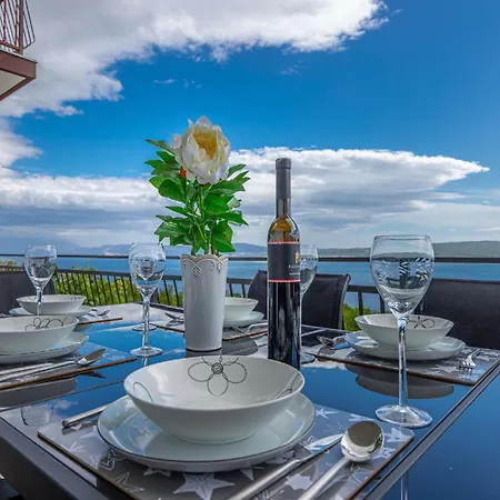 Luxurious In With Swimming Pool Daire