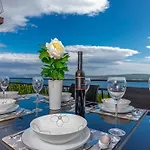 Luxurious In With Swimming Pool Apartmán Dramalj