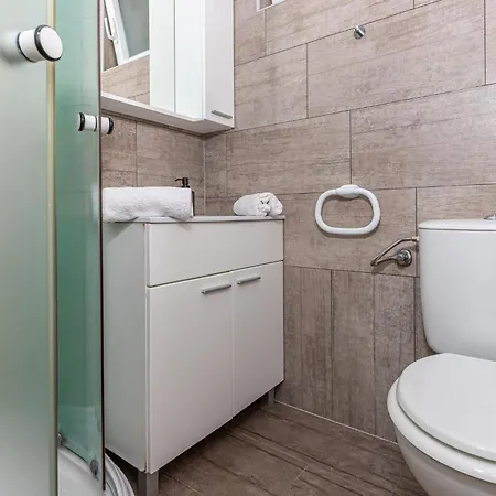 Apartment Luxurious In With Swimming Pool *