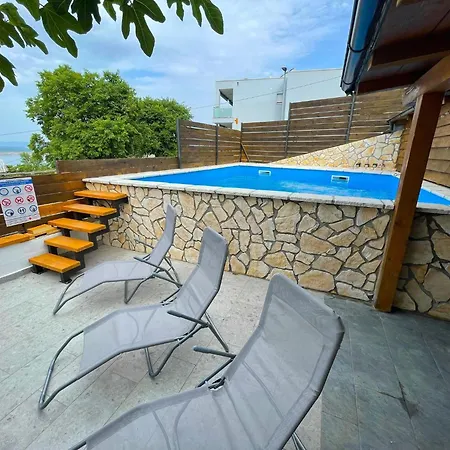 Luxurious In With Swimming Pool Dramalj