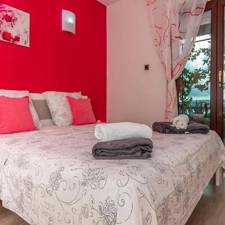 Luxurious In With Swimming Pool 公寓 *