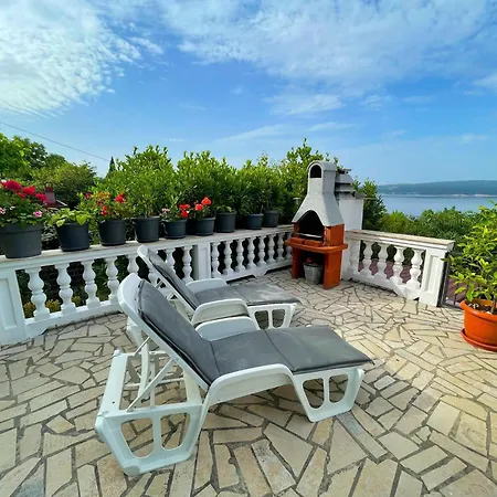 Luxurious In With Swimming Pool