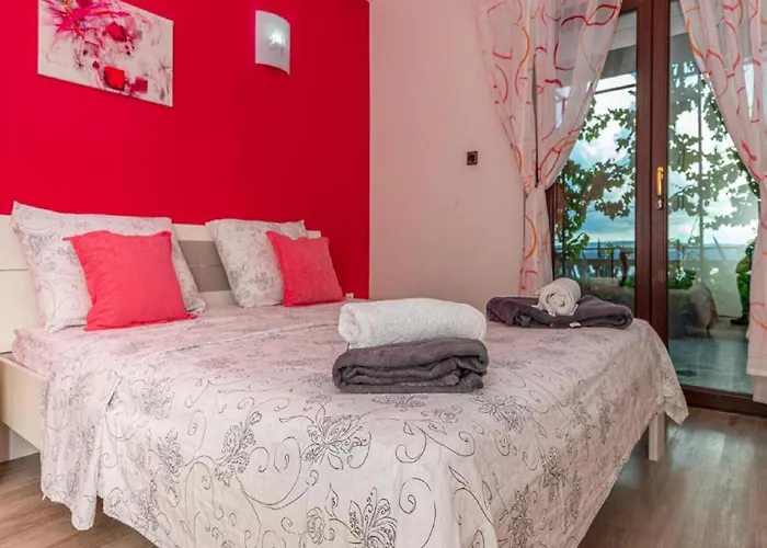 Luxurious In With Swimming Pool Apartament *