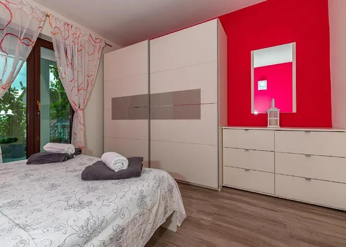 Luxurious In With Swimming Pool Apartament Dramalj