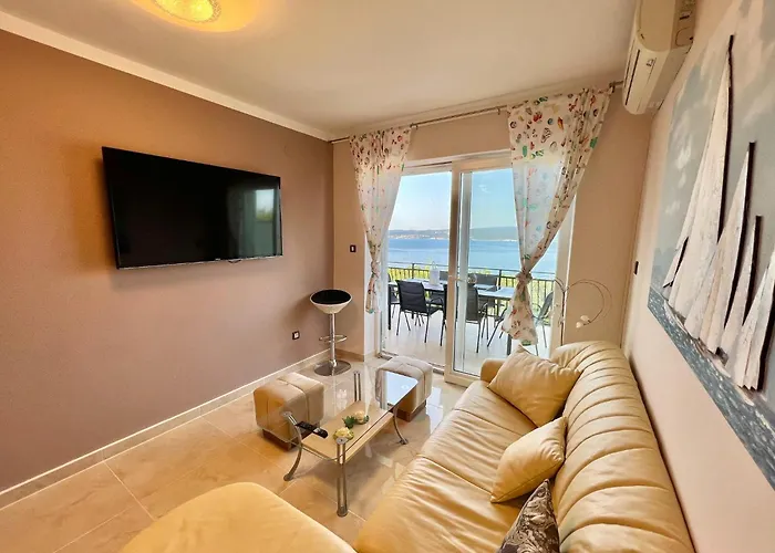 公寓 Luxurious In With Swimming Pool