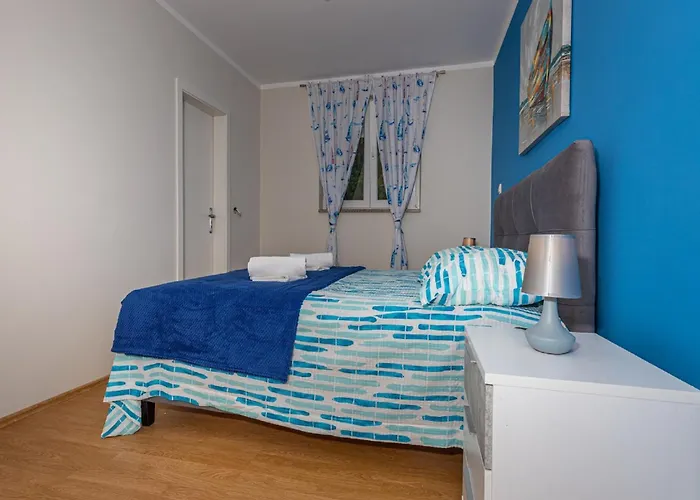 Apartament Luxurious In With Swimming Pool