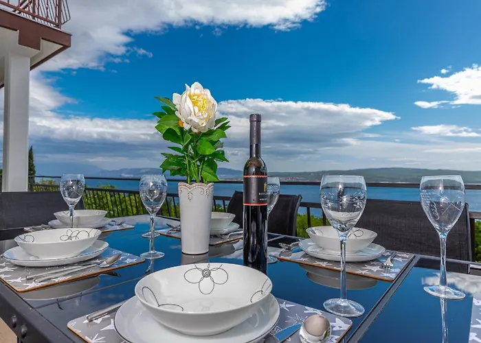 Luxurious In With Swimming Pool 公寓 德拉马利