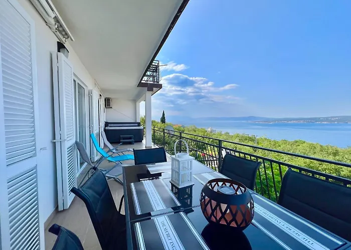 Luxurious In With Swimming Pool *