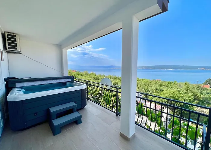 Luxurious In With Swimming Pool 德拉马利