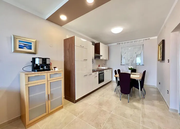 Luxurious In With Swimming Pool * 德拉马利