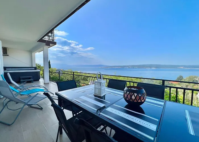 公寓 Luxurious In With Swimming Pool